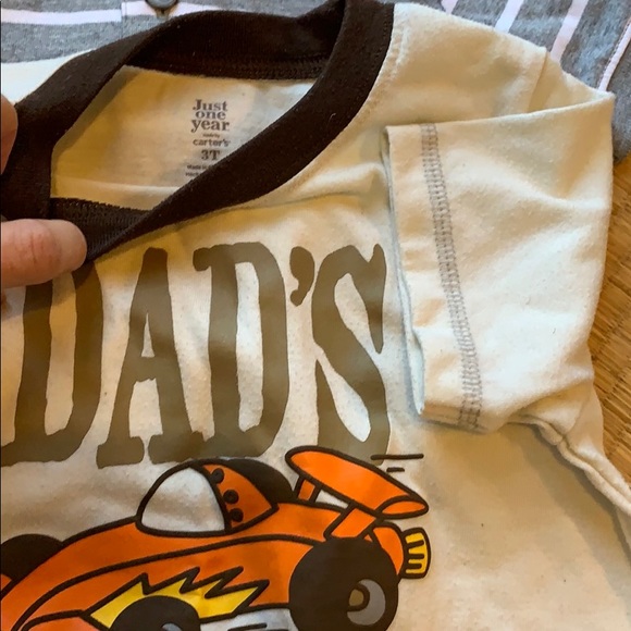 A 10 pc set mix of 5 onesies, 2 tops and 3 shorts - Picture 10 of 12